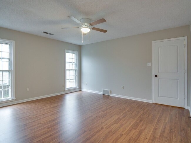 Building Photo - Renovated in Germantown Trails!