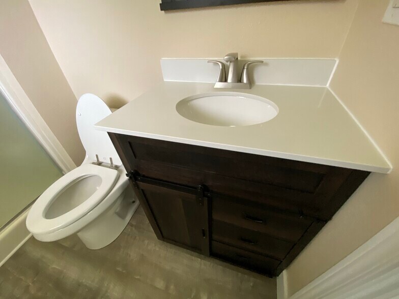 Building Photo - 15807 NE 86th Cir