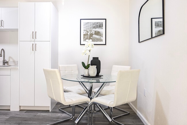 Building Photo - Orchard Park