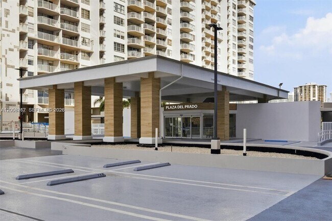 Building Photo - 18071 Biscayne Blvd