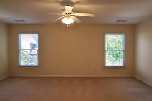 Building Photo - 515 Village Arbor Park NW