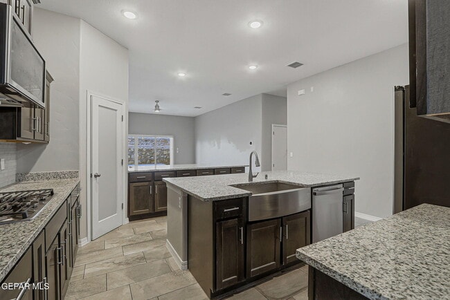 Building Photo - 15033 Imagine Dr