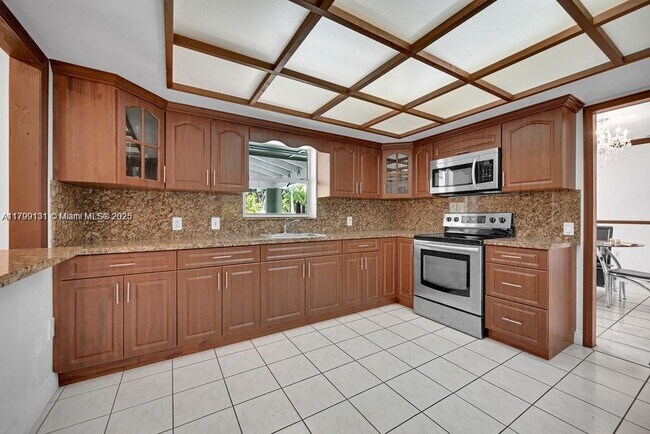 Building Photo - 26100 SW 192nd Ave