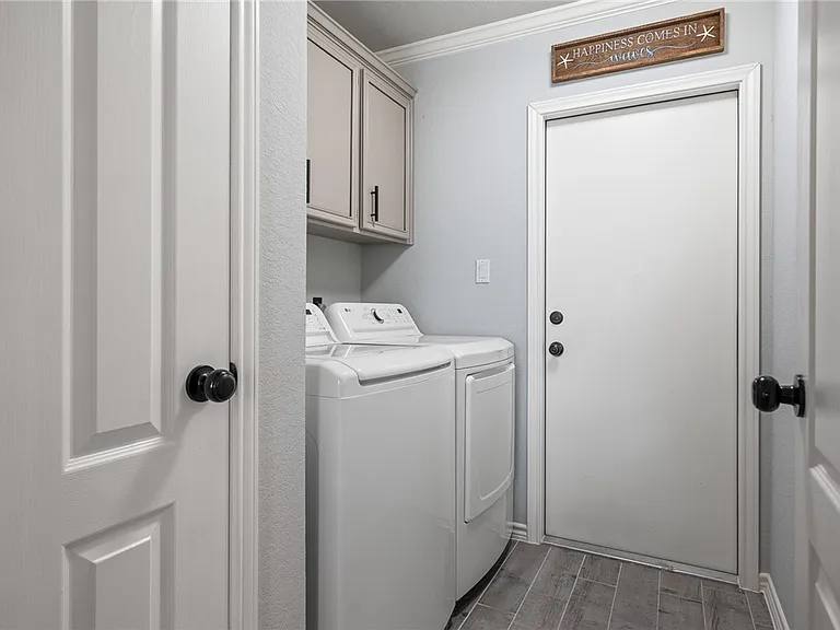 Building Photo - 1814 Seine Dr