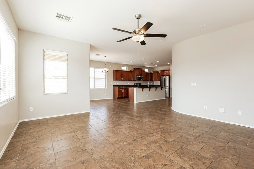 Building Photo - 38514 N Navarro Dr