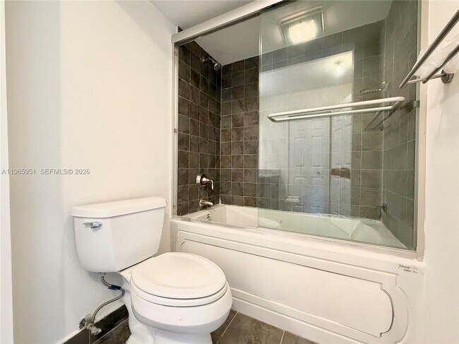 Building Photo - 20515 E Country Club Dr