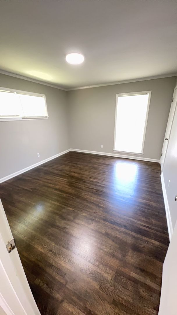 Building Photo - Beautifully Updated 4 bedroom 2 bath home - Open to Section 8