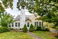 Building Photo - 10 Valley View Ave