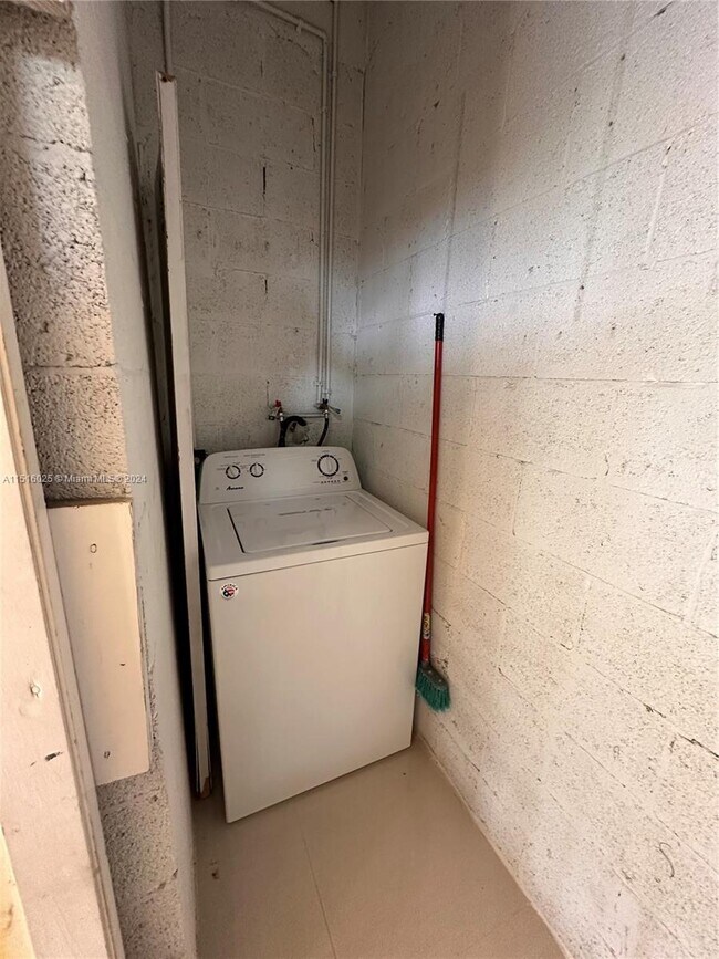 Building Photo - 15320 SW 106th Terrace