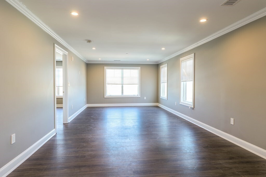 Building Photo - 760 Legacy Pl