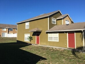 Building Photo - 409 Coconut Palm Way