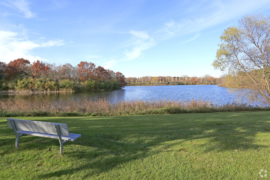 Primary Photo - Lake Cove Village