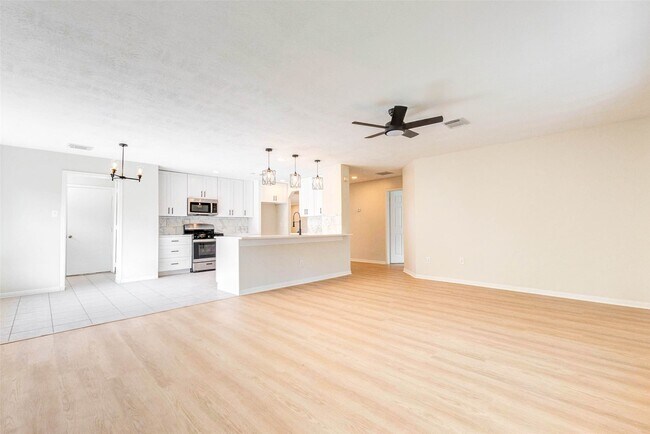Building Photo - 5318 Cilantro Ln