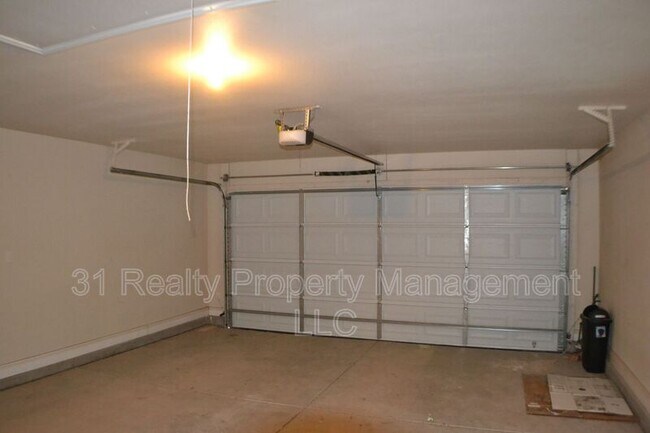 Building Photo - 1220 Randolph Dr