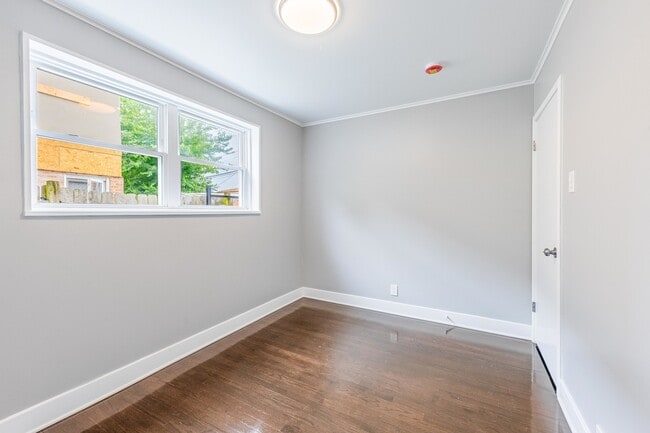 Building Photo - 4677 W 84th Pl