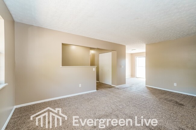 Building Photo - 15 Kanpur Pl