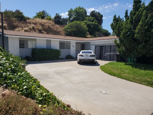 Building Photo - Single-story home with a private pool in the SDSU.