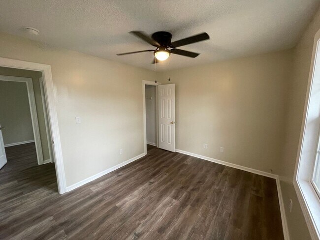 Building Photo - 3703 Lear Ct NW