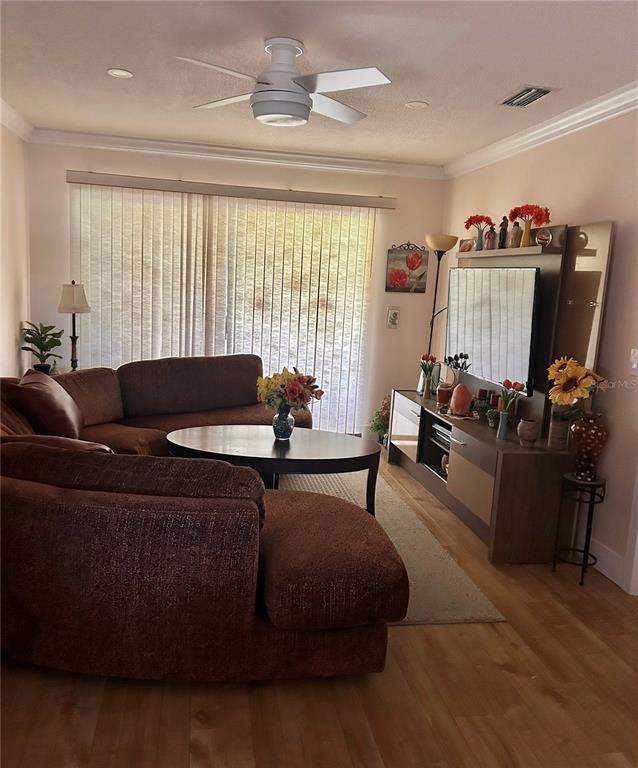 Building Photo - 5059 Live Oak Cir