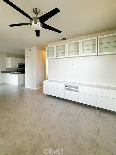 Building Photo - 552 Calle Estrella