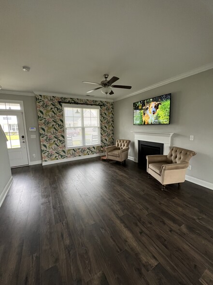 New build open floor plan - 1230 Big Field Dr