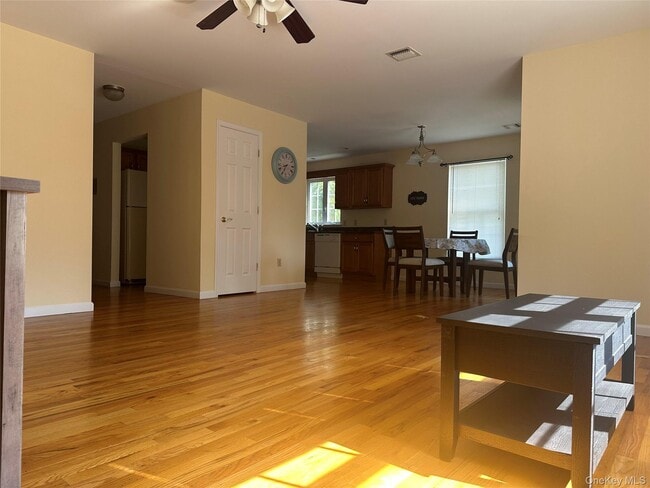 Building Photo - 105 N Montgomery St