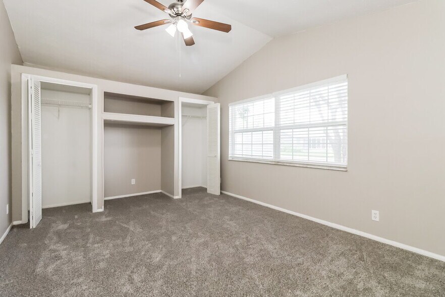 Building Photo - 13403 Woodward Dr