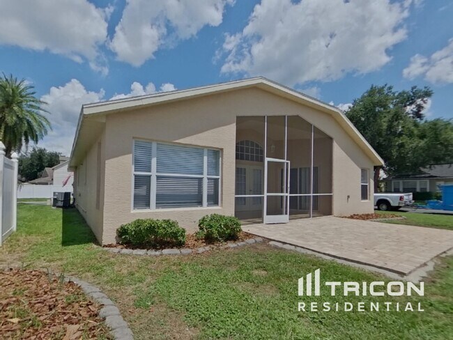 Building Photo - 7956 Floradora Dr