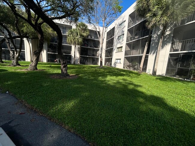 Building Photo - 8650 SW 133rd Avenue Rd