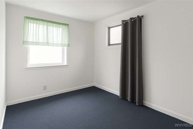 Building Photo - 143 Tyler St