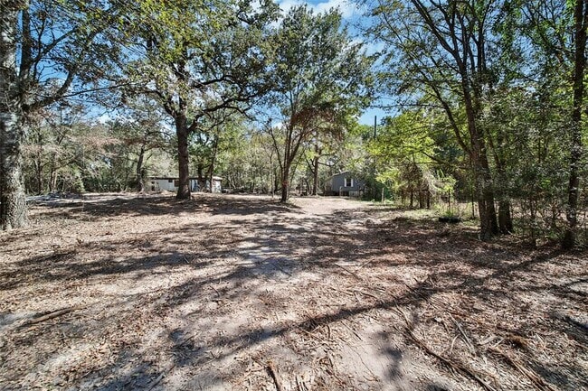 Building Photo - 204 Morris Ln