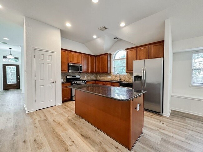 Building Photo - 73 E Montfair Blvd