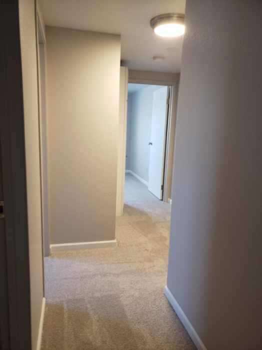 Building Photo - 1135 W South Park Ave