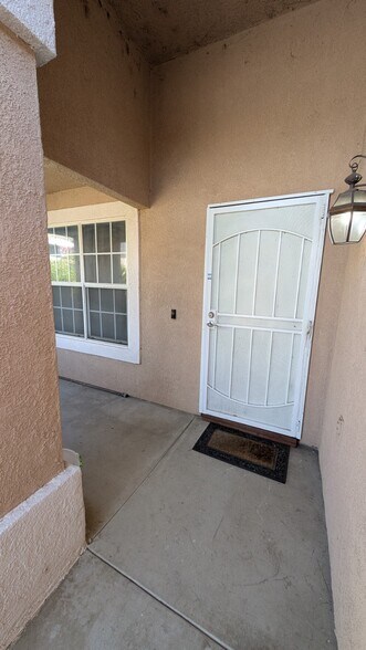 Come on in! - 5621 Grand Prix Ct