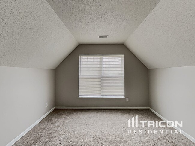 Building Photo - 2924 Dairywood Ln