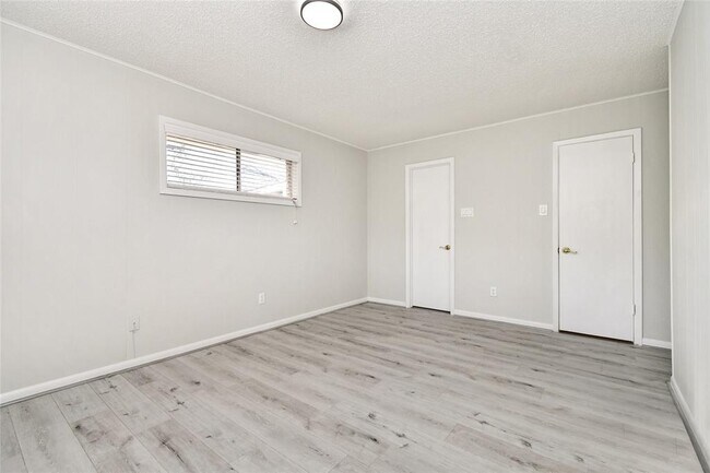Building Photo - 1504 Holly Cir
