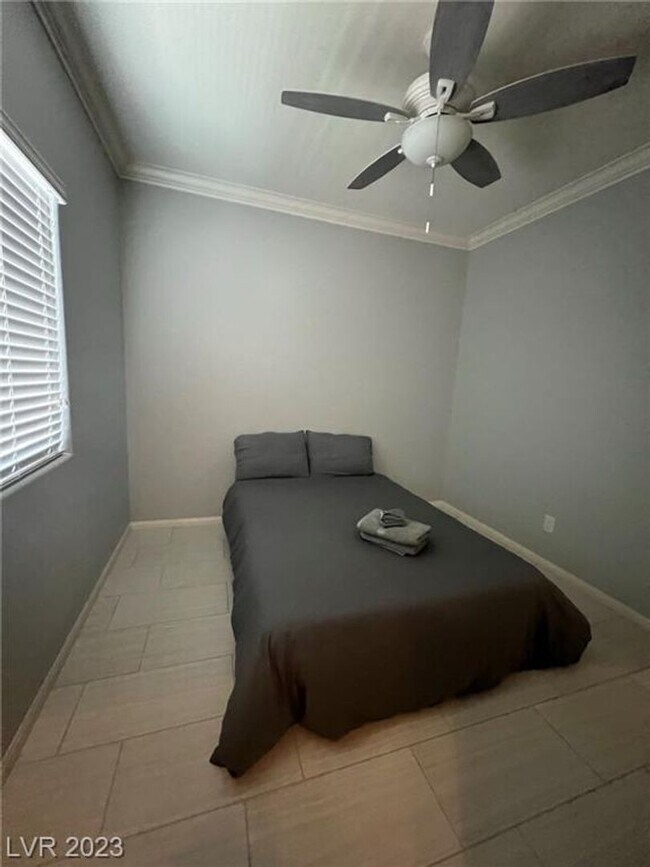 Building Photo - BEAUTIFUL HOME IMMACULATE AND READY TO MOVE-IN