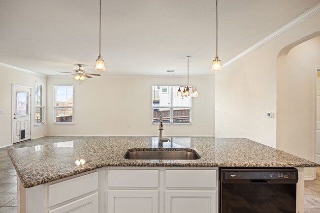 Building Photo - 805 Sandhill Branch Dr