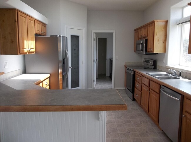 Building Photo - 2 N Shoshone Trail