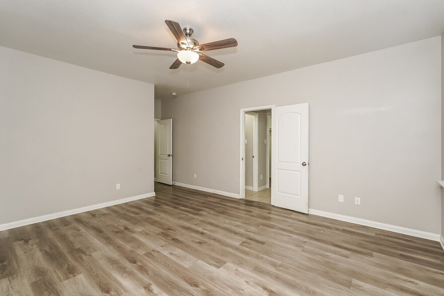 Building Photo - 4204 Tower Ln