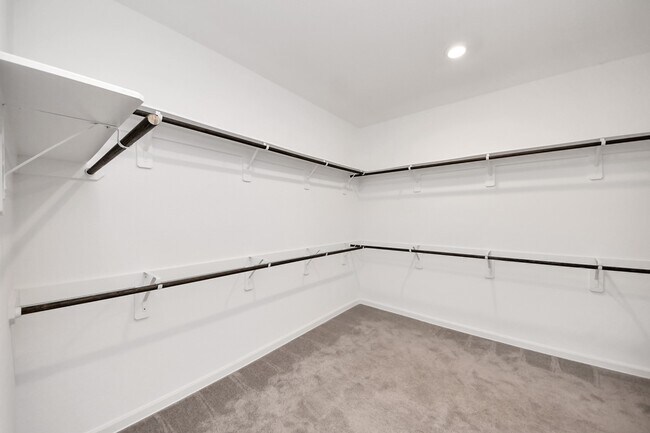 Building Photo - 17770 Misty Brk Ln