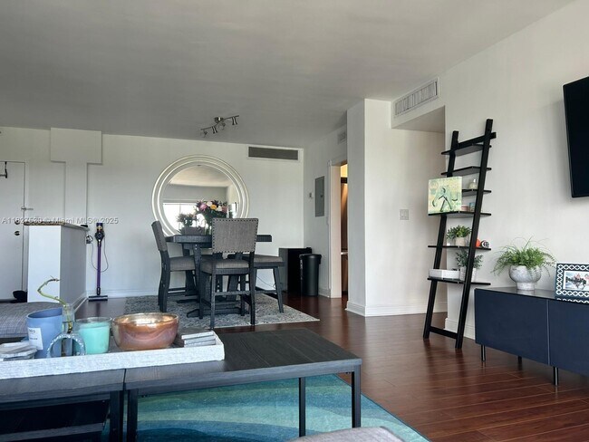 Building Photo - 2451 Brickell Ave