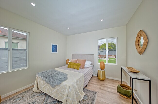 Building Photo - 11114 Ruthelen St