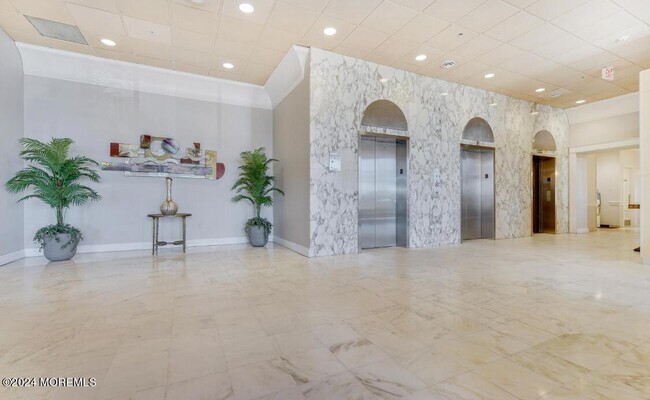 Building Photo - 787 Ocean Ave N