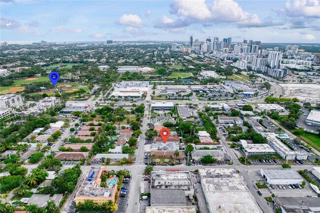 Building Photo - 1041 NE 9th Ave