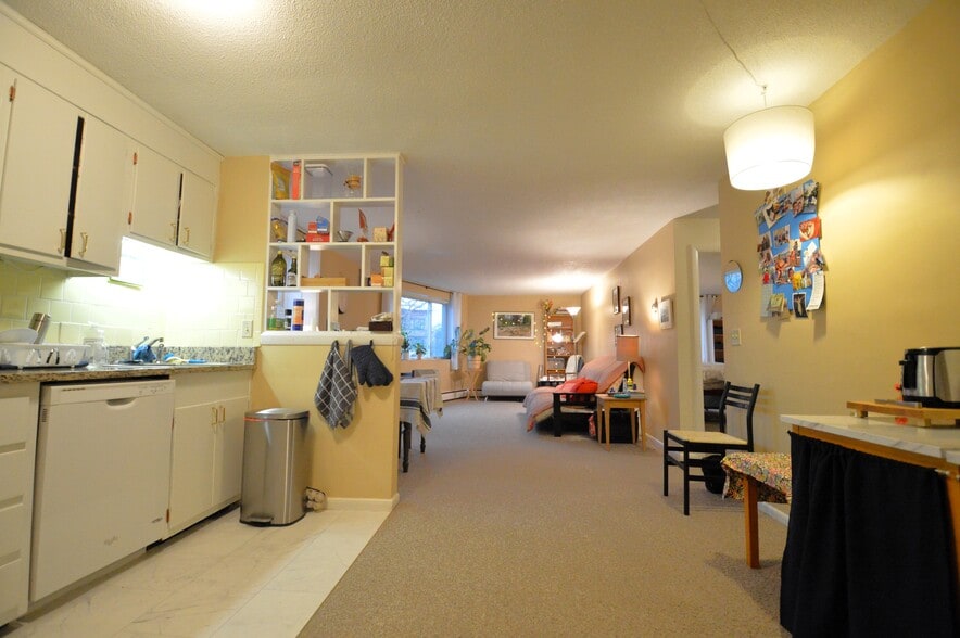 Building Photo - 50 Green St