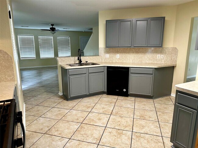 Building Photo - 15410 Apple Bloom Way