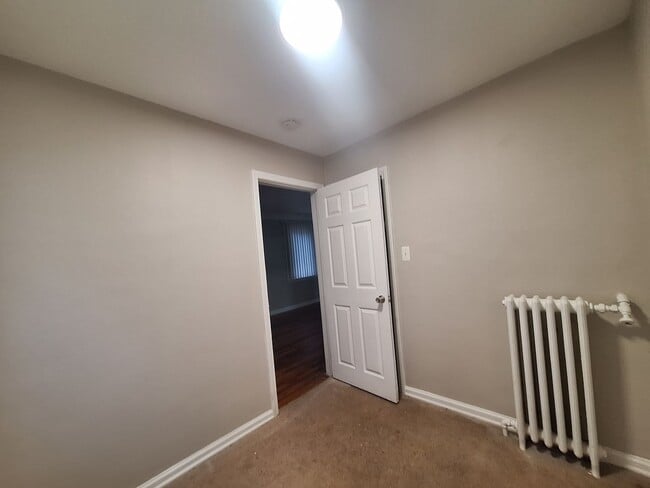 Building Photo - Four bedroom Harper Woods bungalow