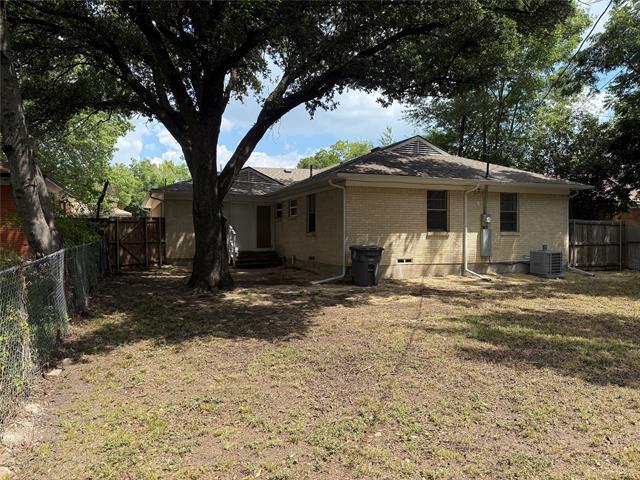 Building Photo - 9560 Crestshire Dr