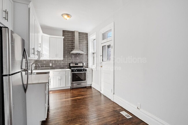 Building Photo - 4222 Cleveland Ave